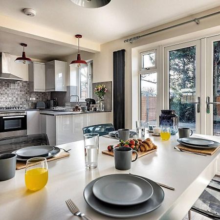 Dudley-Hospital-3Bed-Parking-Long Stay-Contractor Брирли Хилл Экстерьер фото