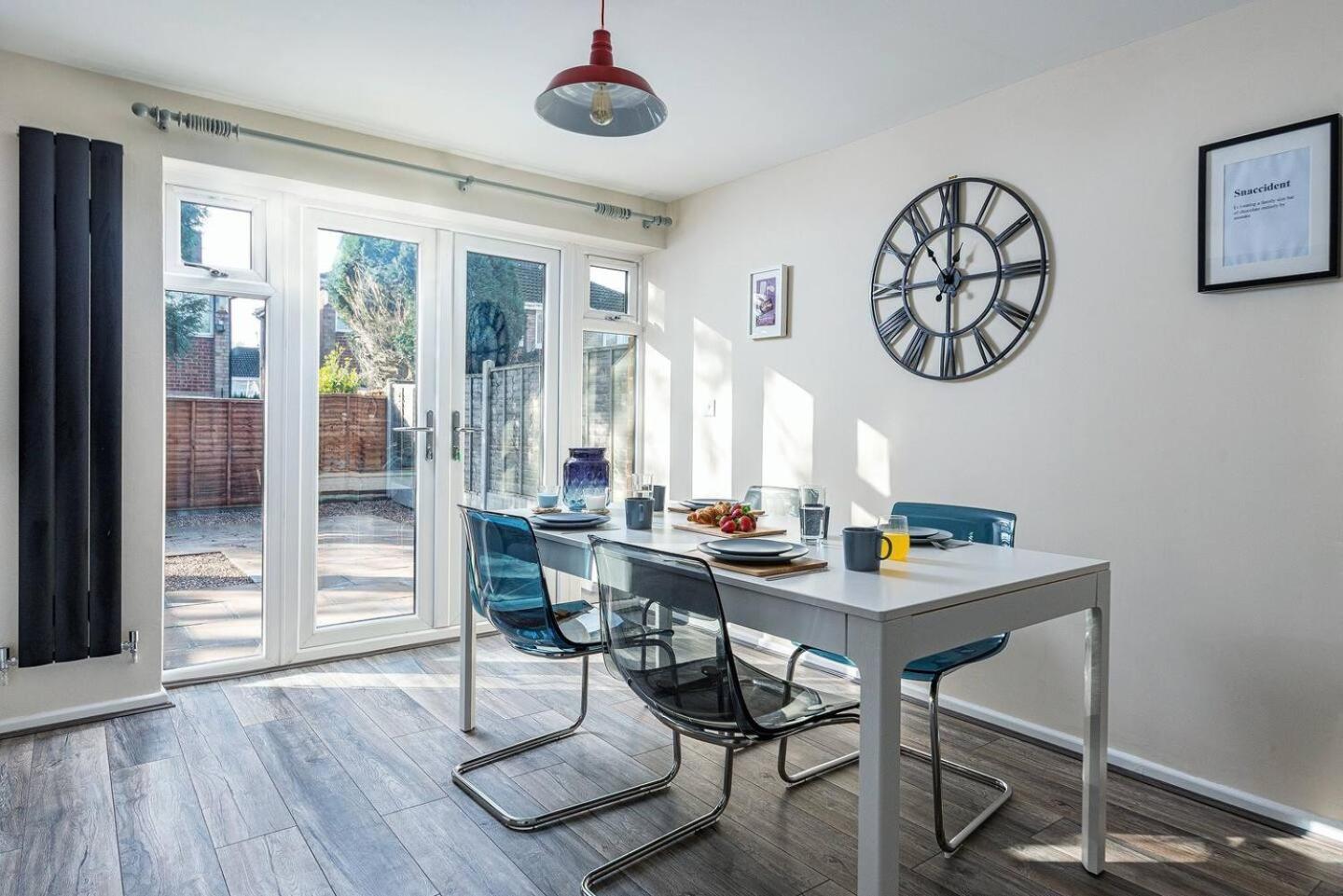 Dudley-Hospital-3Bed-Parking-Long Stay-Contractor Брирли Хилл Экстерьер фото